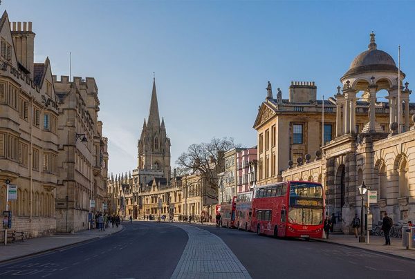 Le vacanze studio estive ad Oxford di VIVA possono essere individuali o di gruppo