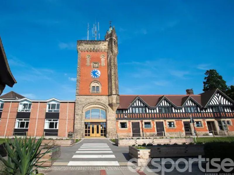 worth-school-edificio-principale worth-school-edificio-principale