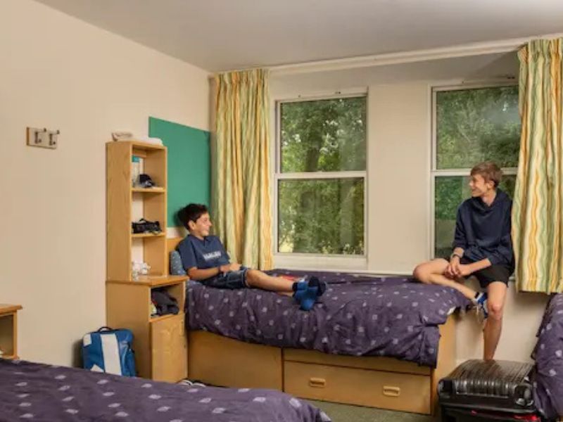 worth-school-camere-condivise worth-school-camere-condivise