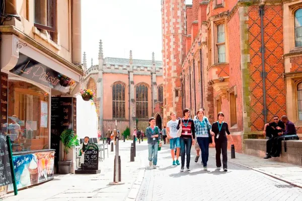 cambridge-acting-summer-course-e1735420564674 (2)