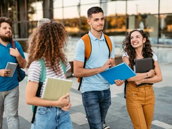 Opportunità di borse di studio VIVA International per programmi scolastici all’estero Opportunità di borse di studio VIVA International per programmi scolastici all’estero