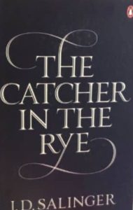 Copertina di The Catcher in the Rye di J. D. Salinger, classico della letteratura inglese