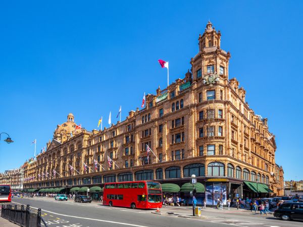 Harrods Londra, destinazione iconica durante una vacanza studio internazionale