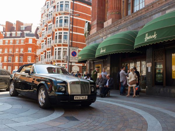 Harrods Londra, tappa culturale e di shopping durante una vacanza studio