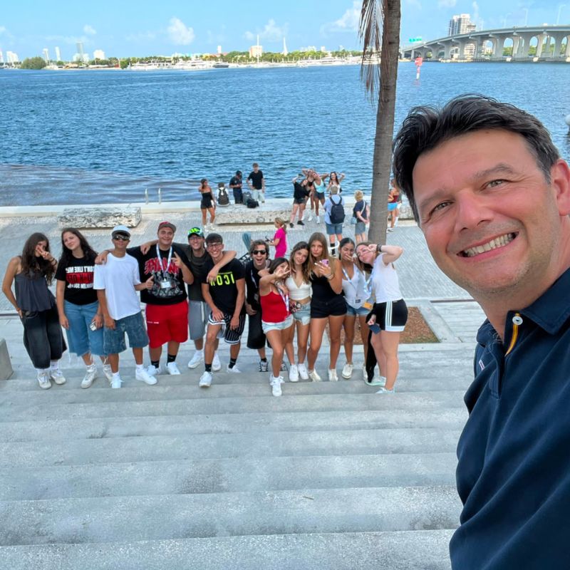 Come scegliere la vacanza studio negli USA più adatta agli studenti: guida per genitori