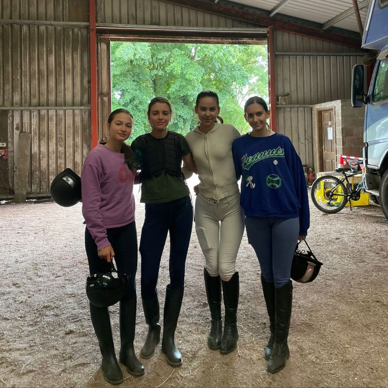 Ragazze in vacanza studio con equitazione a Cork Ragazze in vacanza studio con equitazione a Cork